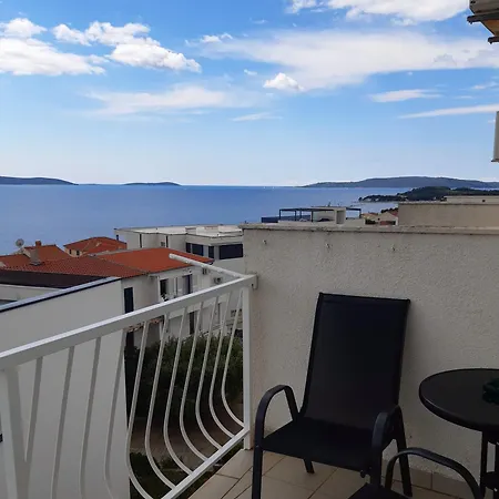 Apartman Nazor Apartment *